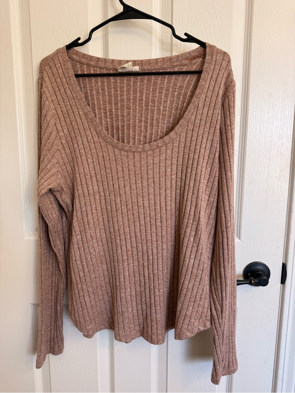 White Crow XL Mocha Brown / Dusty Rose Ribbed Knit Wide Scoop Neck Long Sleeve